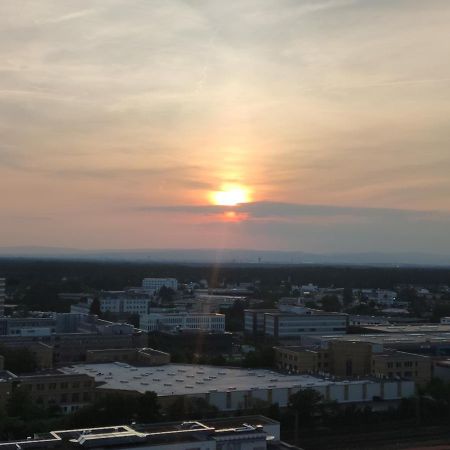 Apartamento Skyline-Aussicht Und Fantastische Sonnenuntergaenge Langen  Exterior foto
